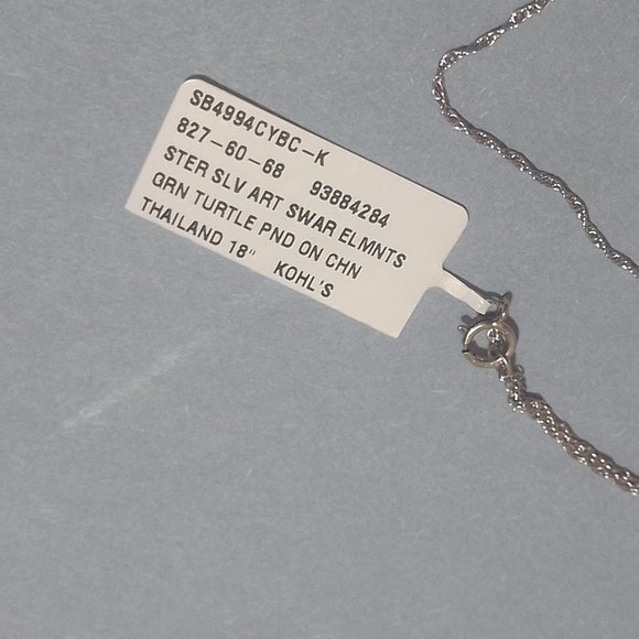 Sterling Silver Swarovski elements green turtle pendant - Picture 6 of 6